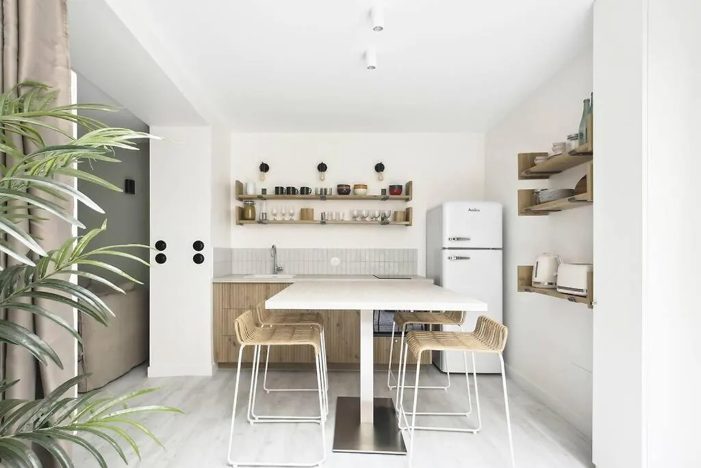 Mykeypers - Cosy & Design Parisian Flat 4P - Batignolles Apartment