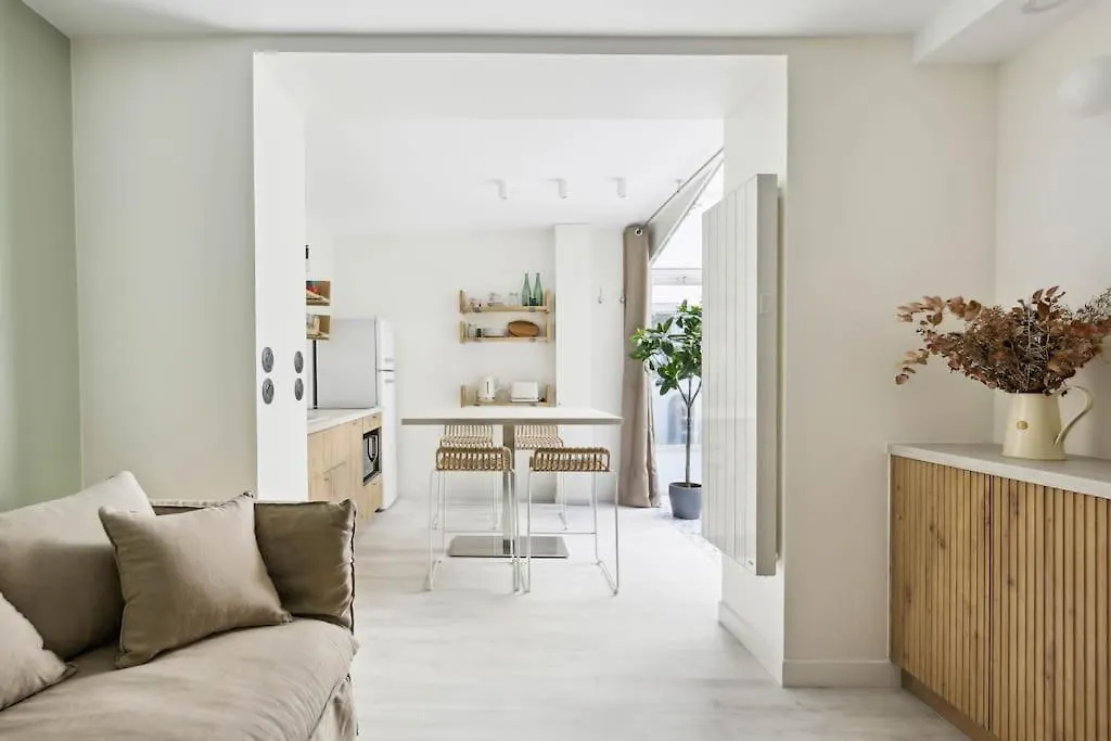 Mykeypers - Cosy & Design Parisian Flat 4P - Batignolles Apartment  Paris
